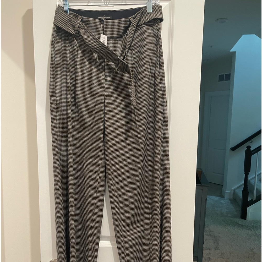 Banana Republic Belted Pant - Houndstooth pattern